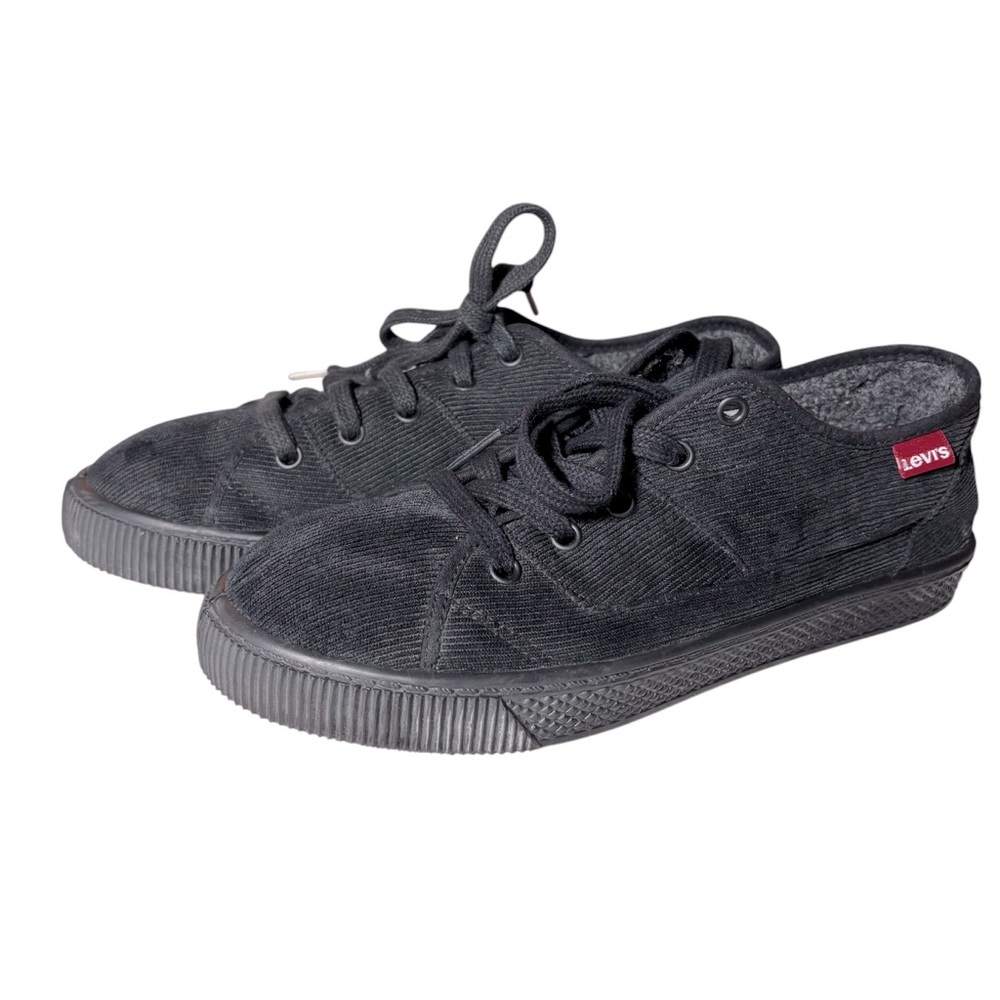 Levi’s Sneakers Black Soft Corduroy Street Wear  Stylish Size 8 Never Worn Comfy